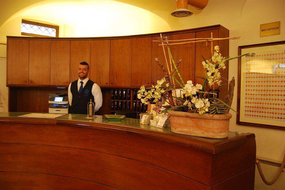 מלון רומא Domus Carmelitana מראה חיצוני תמונה