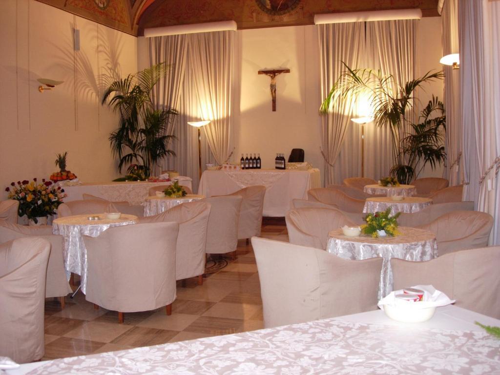 מלון רומא Domus Carmelitana מראה חיצוני תמונה