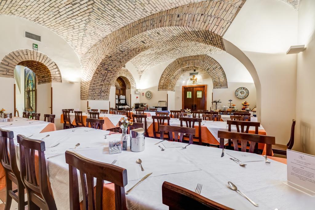 מלון רומא Domus Carmelitana מראה חיצוני תמונה
